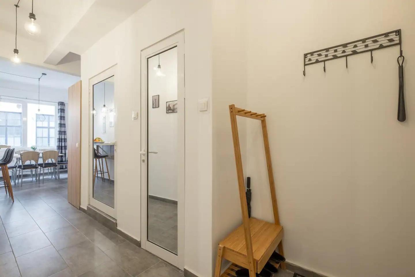 Stay And Play - Foosball And Comfort Sofia Exterior photo