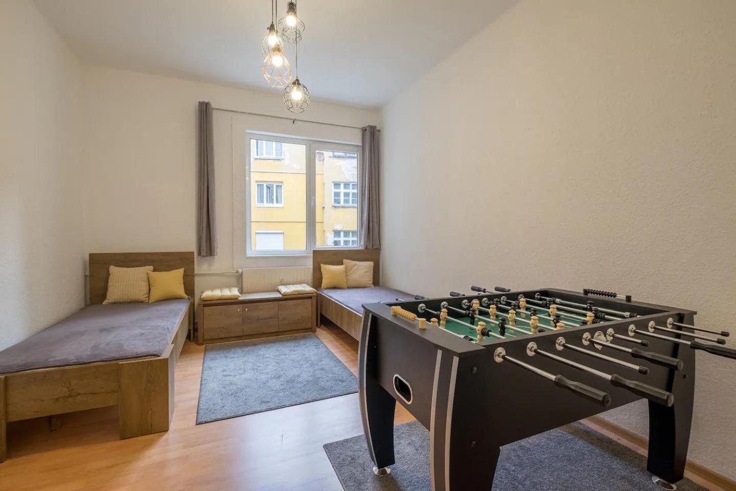 Stay And Play - Foosball And Comfort Sofia Exterior photo
