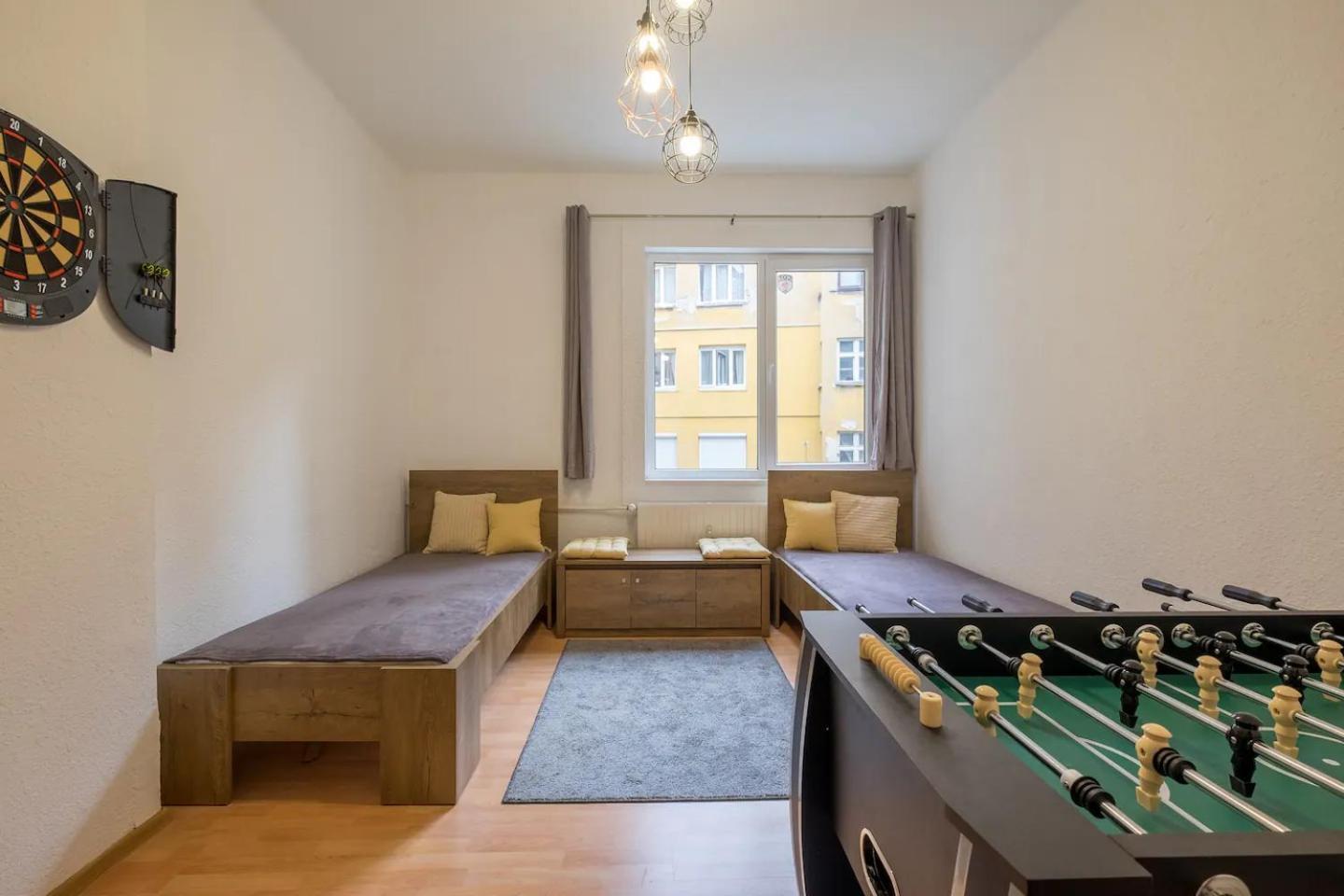 Stay And Play - Foosball And Comfort Sofia Exterior photo